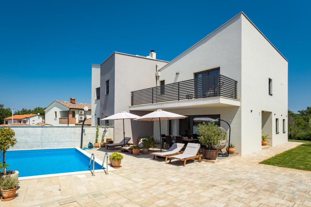Villa Leonardo Vrznaveri Экстерьер фото